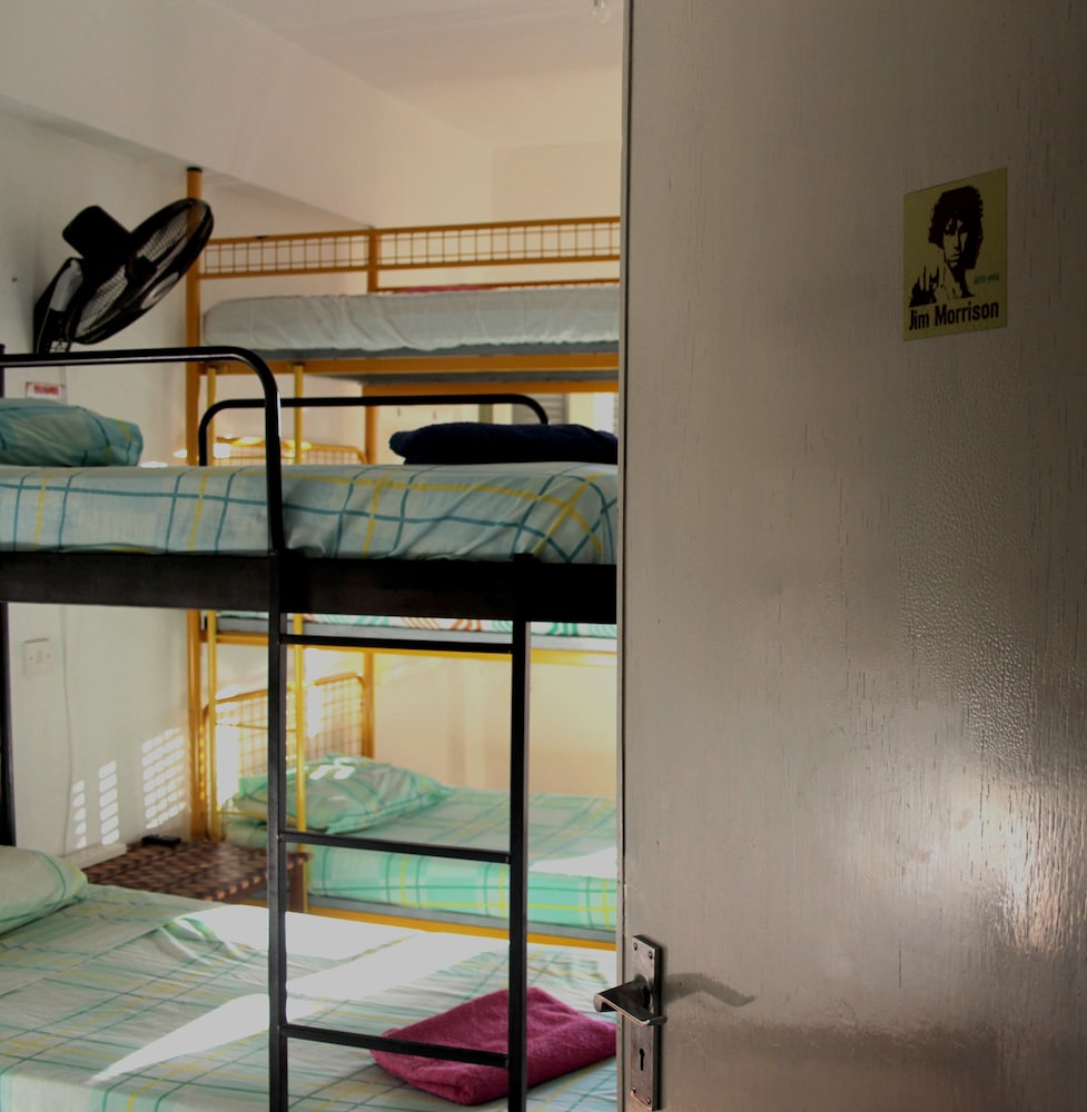 Shared Dormitory, Shared Bathroom, City View (Jim Morrison - Mix Dorm) photo 3