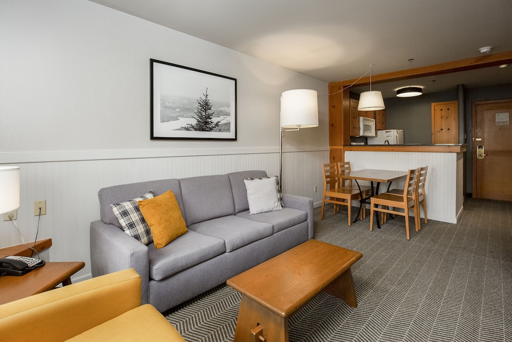 Suite, 2 Queen Beds - Photo 5