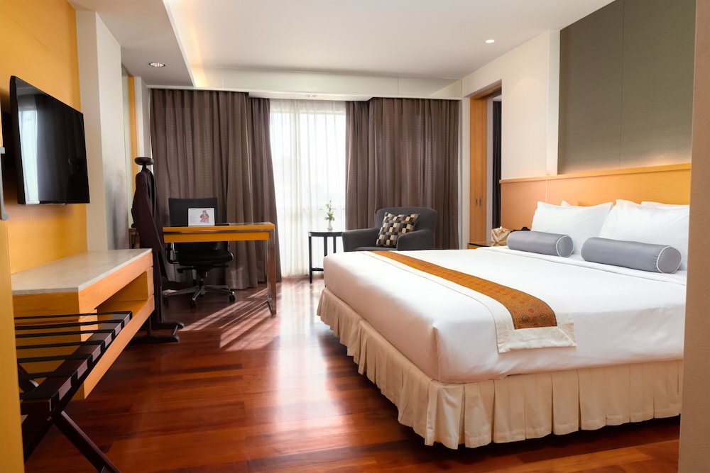 Deluxe Double or Twin Room
