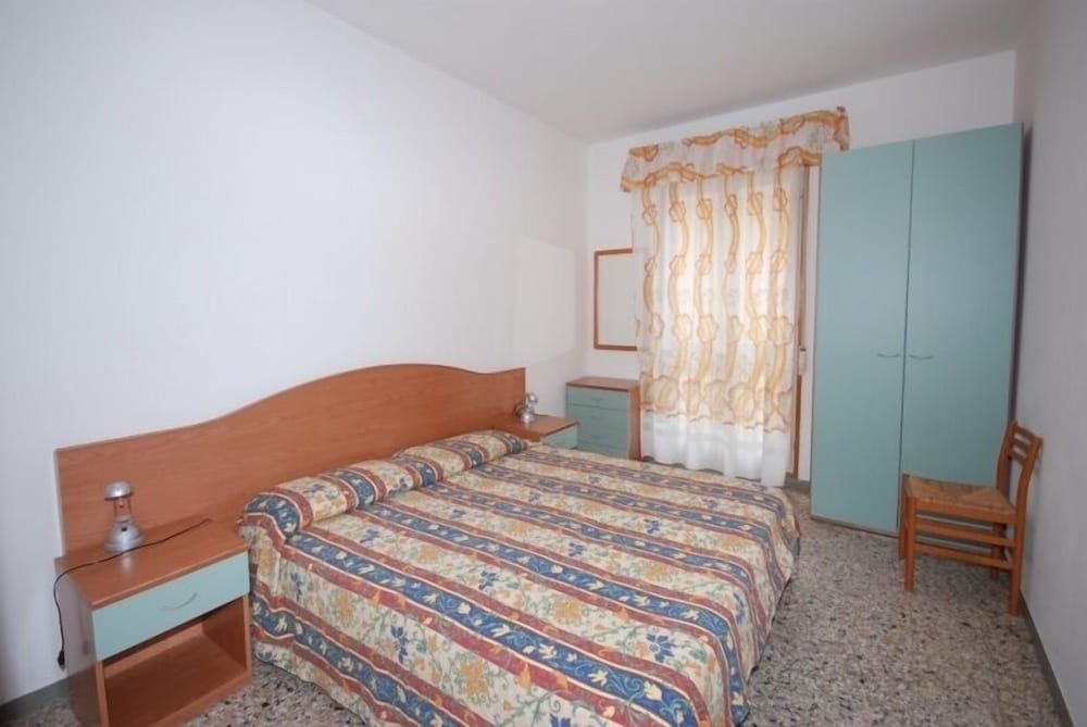 Apartment (D-7)