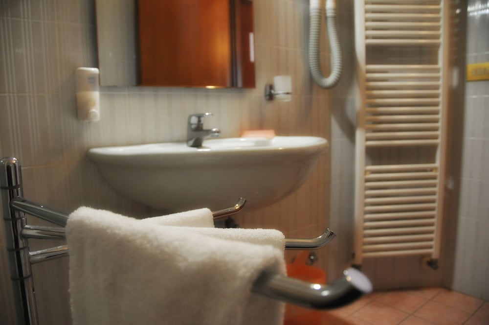 Superior Double or Twin Room - Photo 3