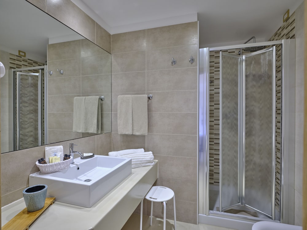 Junior Suite, Balcony, Sea View - Photo 4