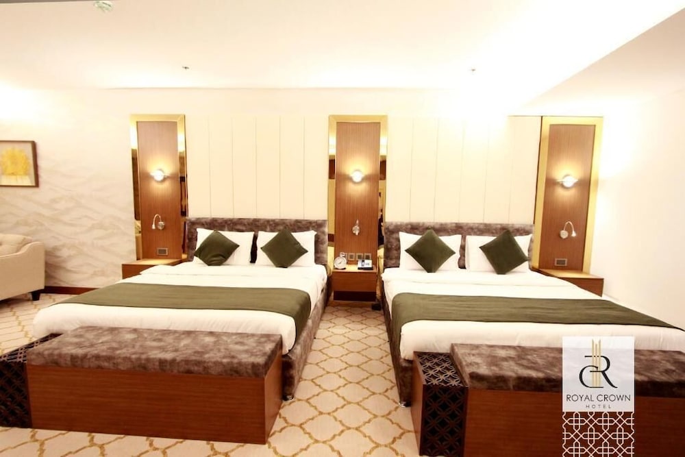 Standard Suite, Multiple Beds photo 2