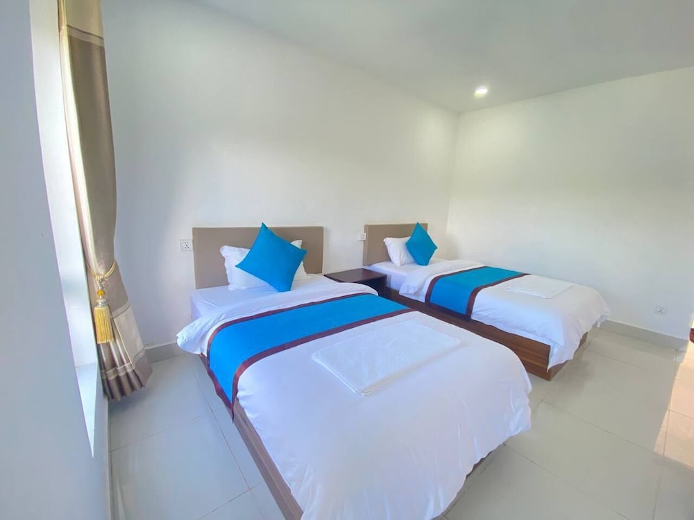 Standard Twin Room, Lake View photo 3