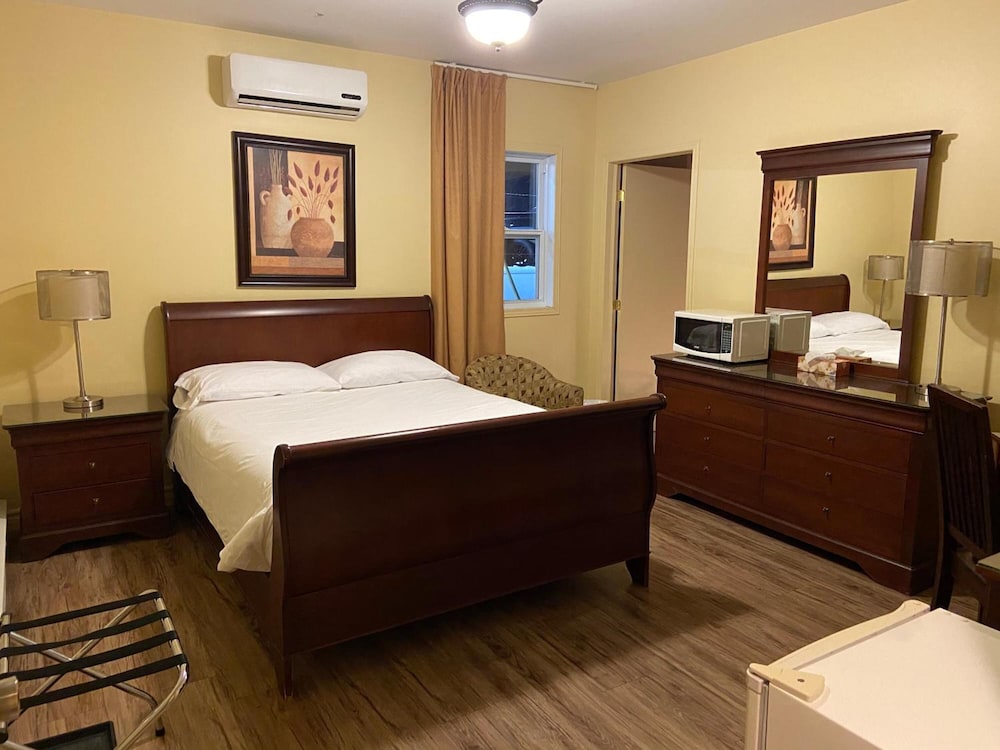 Superior Room, 1 Queen Bed photo 1