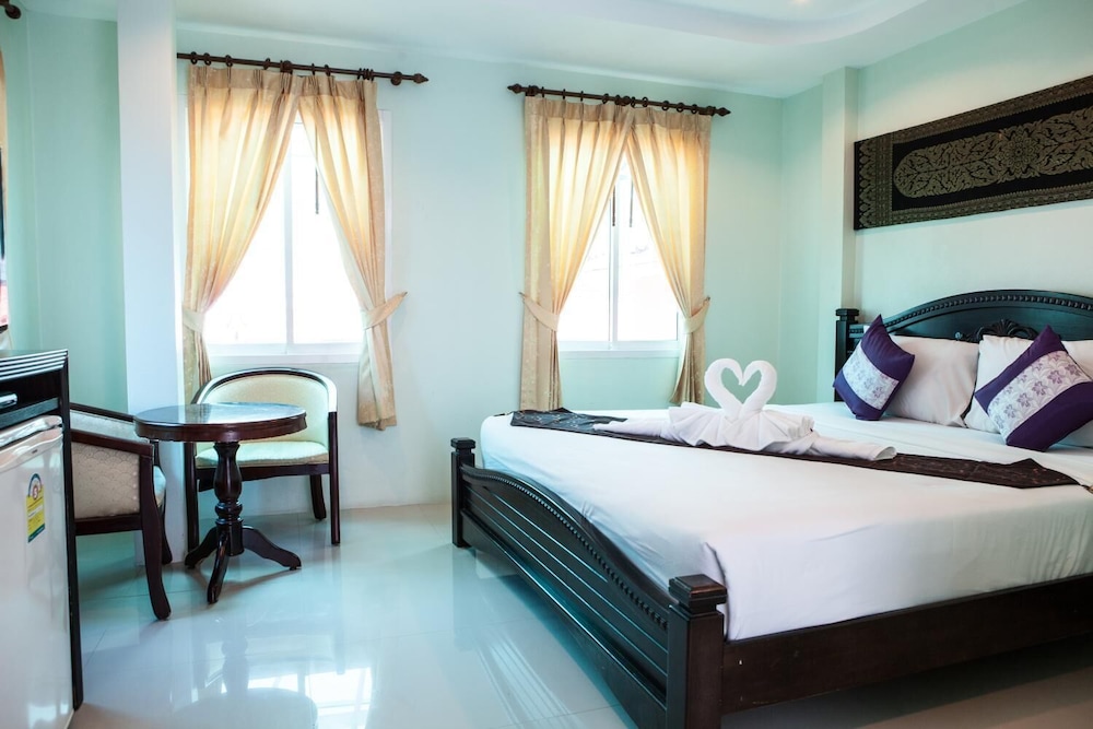 Superior Double or Twin Room photo 3