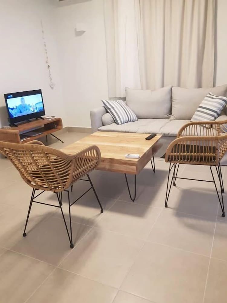 Apartment, 2 Bedrooms, Sea View (Ground Floor - Cherry) photo 1