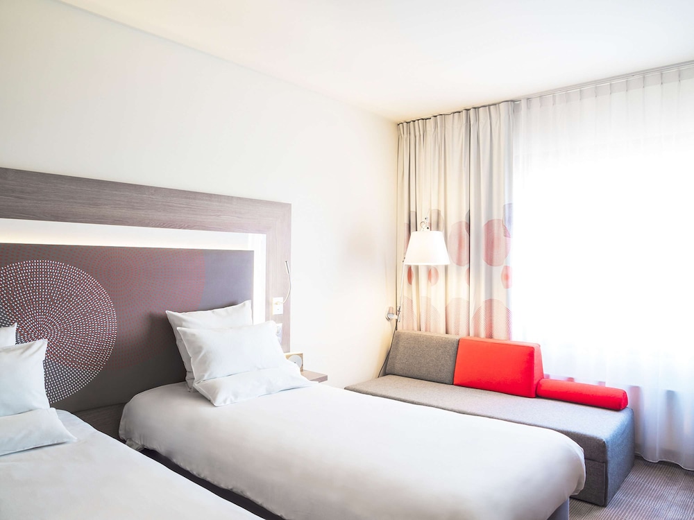 Executive Double Room, 1 Double Bed with Sofa bed thumbnail 5