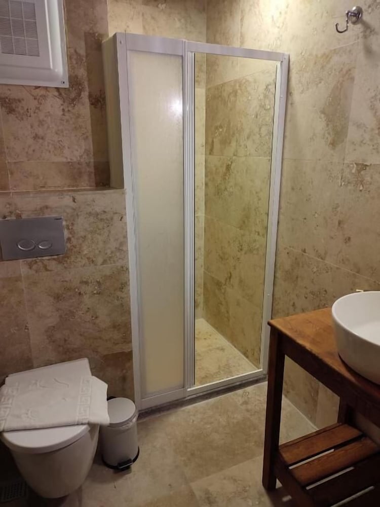 Superior Double Room, 1 Queen Bed, City View - Photo 9