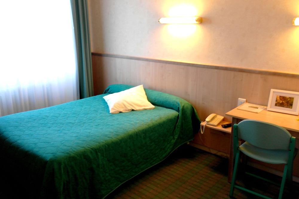 Standard Double Room photo 2