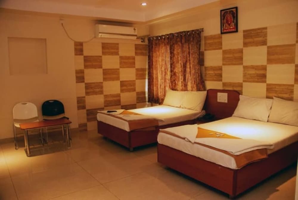 Executive Quadruple Room photo 1