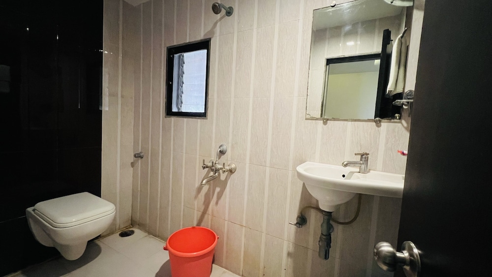 Executive Room - Photo 6