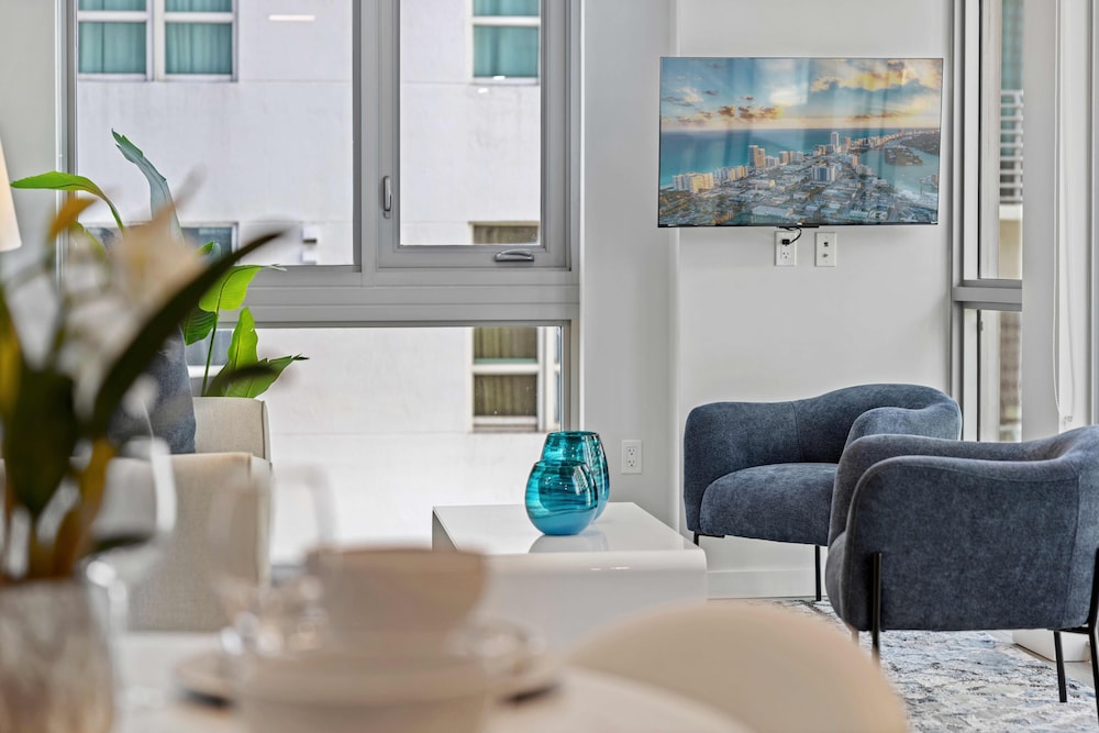 Condo photo 2