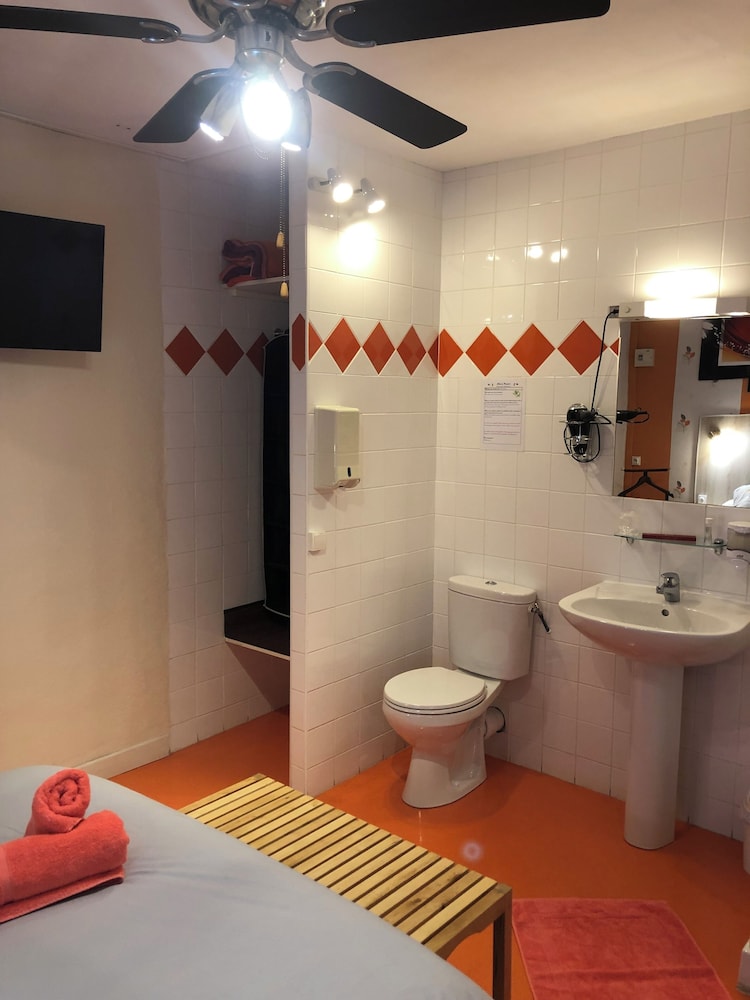 Comfort Double Room Single Use, Courtyard View photo 2