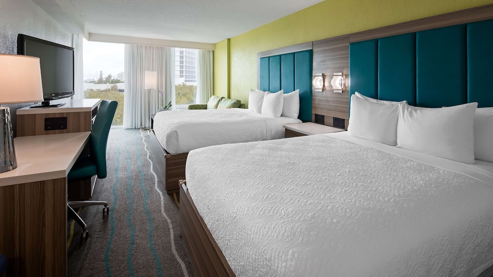 Standard Room, 2 Queen Beds, Microwave, City View (Shower Only)