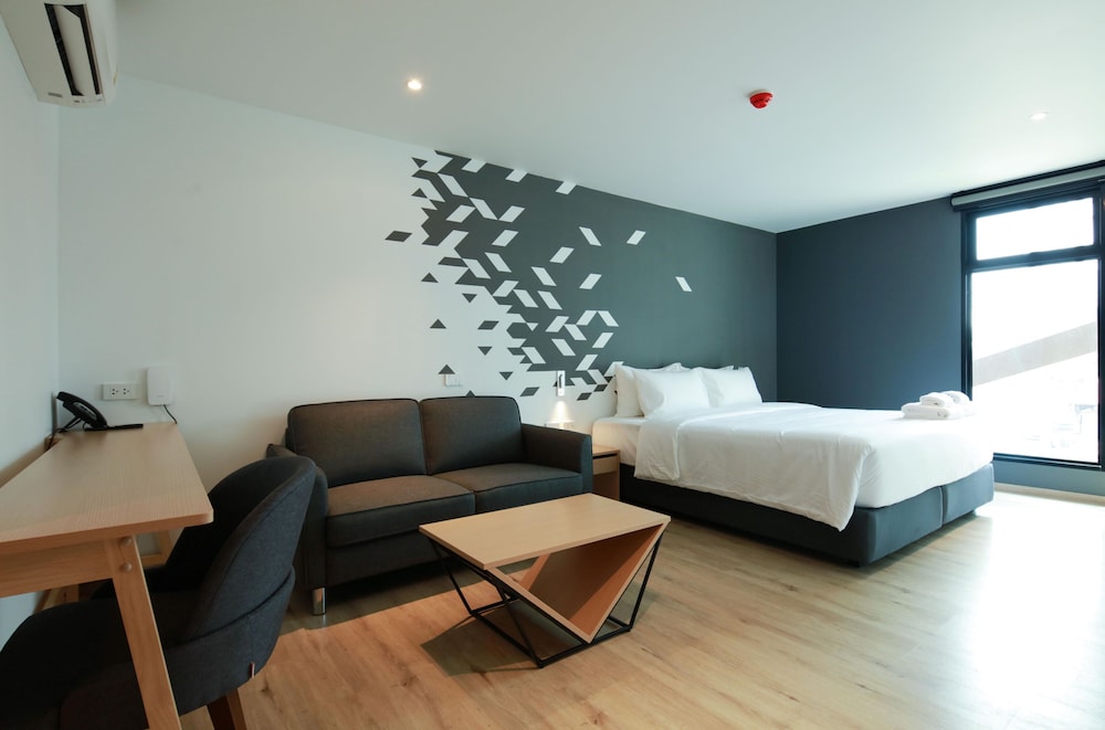 Premier Double Room, City View