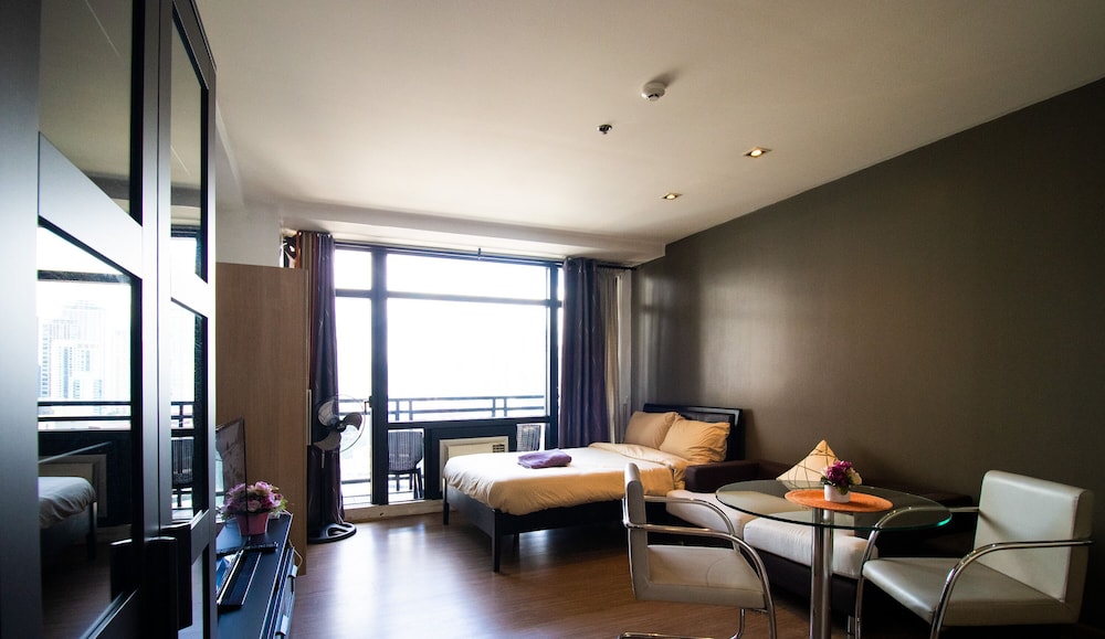 Basic Studio, Balcony, City View