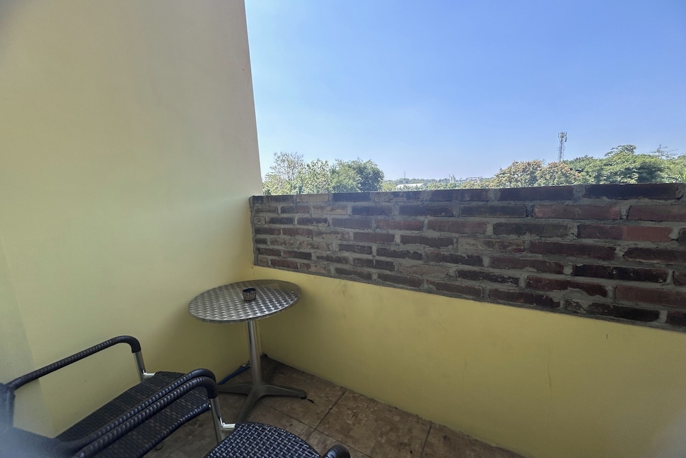 Family Room with Balcony - Photo 9