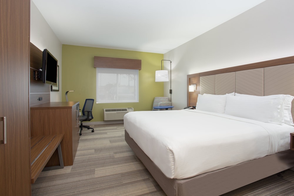 Studio, 1 King Bed (Mobility) - Photo 1