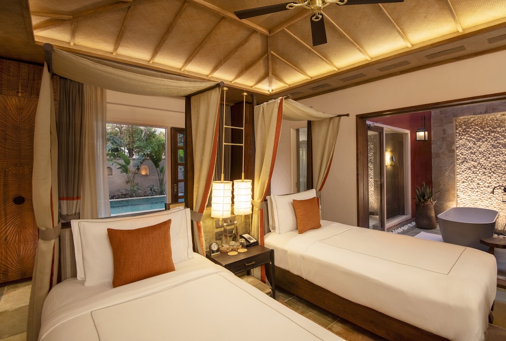 Luxury Room, 2 Twin Beds (plunge pool)