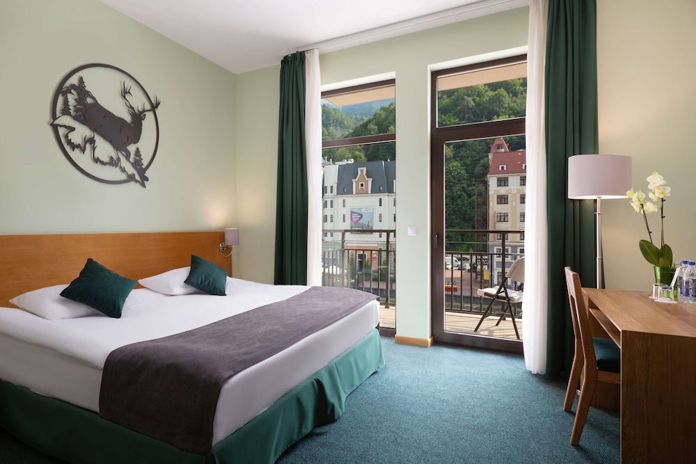 Superior Double or Twin Room, River View photo 1