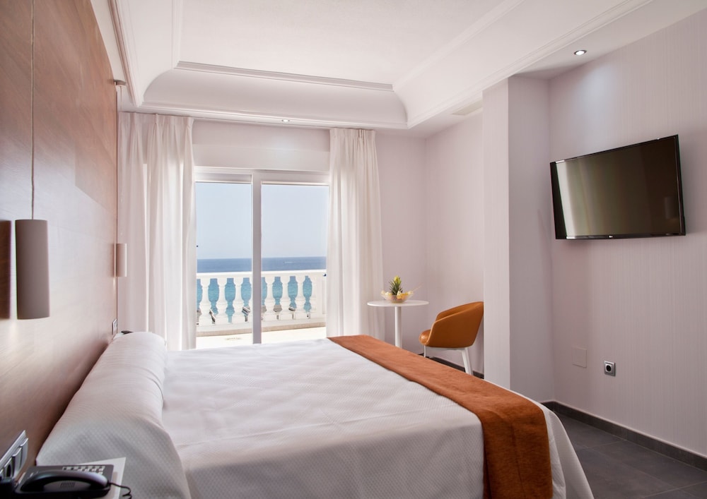 Habitación Estándar, Múltiples Camas, Terraza, Vista al Mar