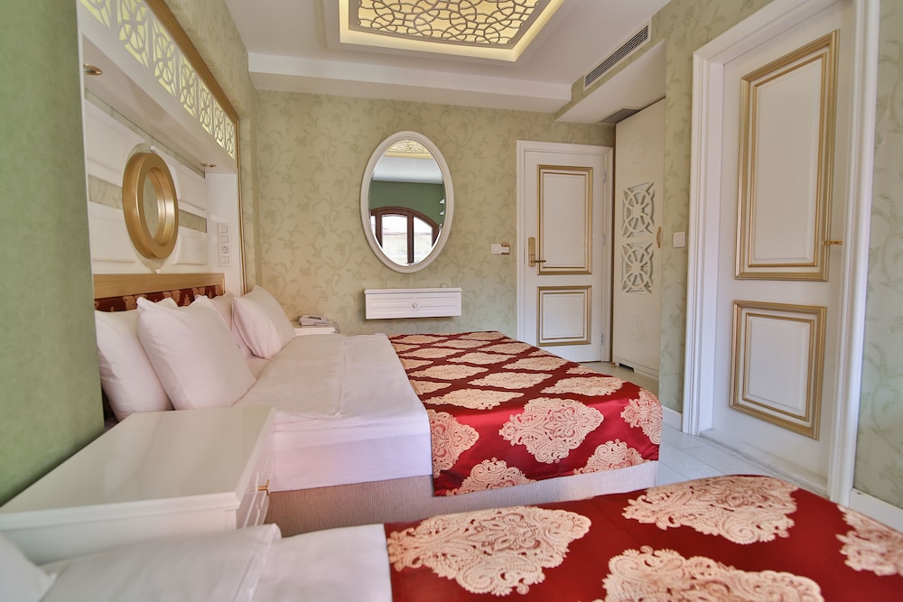 Standard Triple Room photo 2