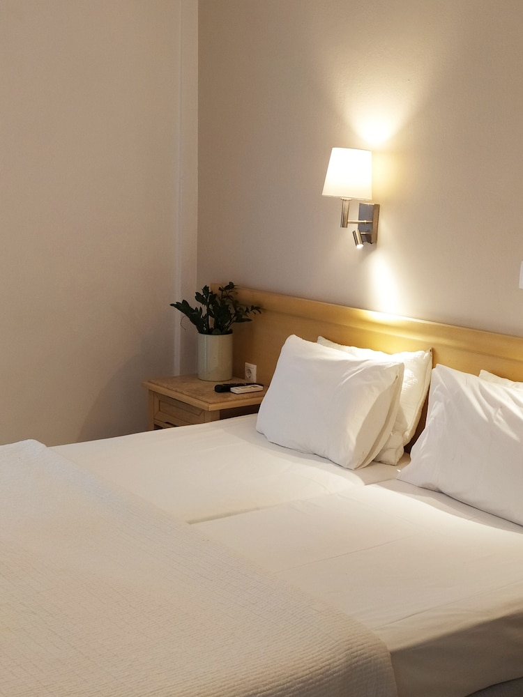 Standard Double Room, 1 Bedroom, Non Smoking photo 2