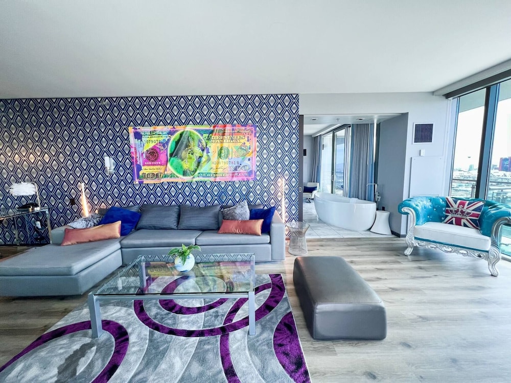 Panoramic Strip Views Open Balcony Free Parking High Floor Sleeps 4, Φωτογραφία 16