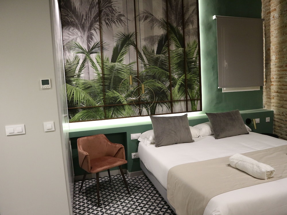Double Room, Hot Tub - Photo 2