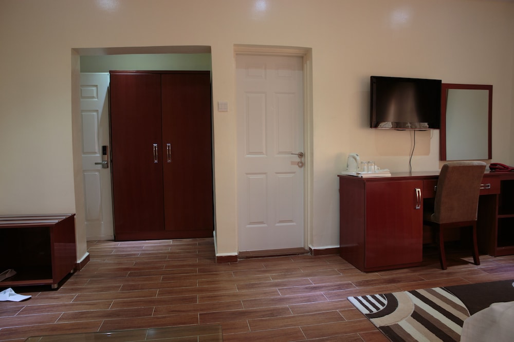 Royal Suite photo 2