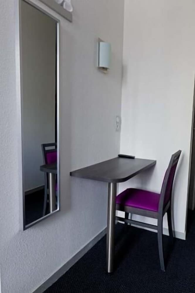 Double Room - Photo 7