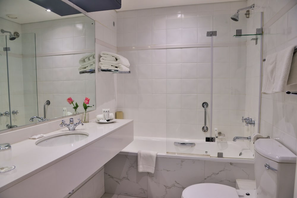 Standard Double Room - Photo 9