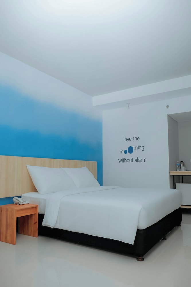 Superior Room Double Bed with Balcony - Photo 4