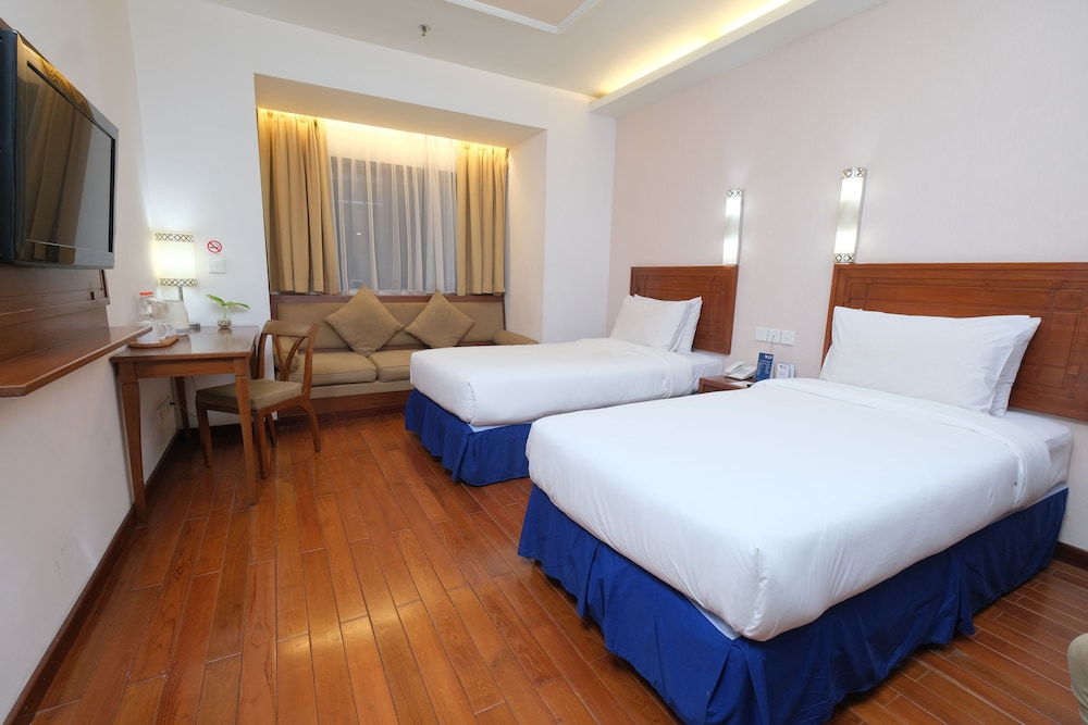 Deluxe Twin Room, City View