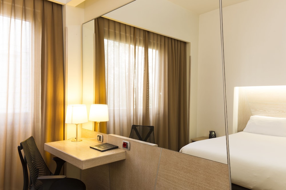 Room, 1 Queen Bed, Accessible