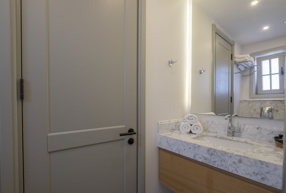 Standard Double Room - Photo 5