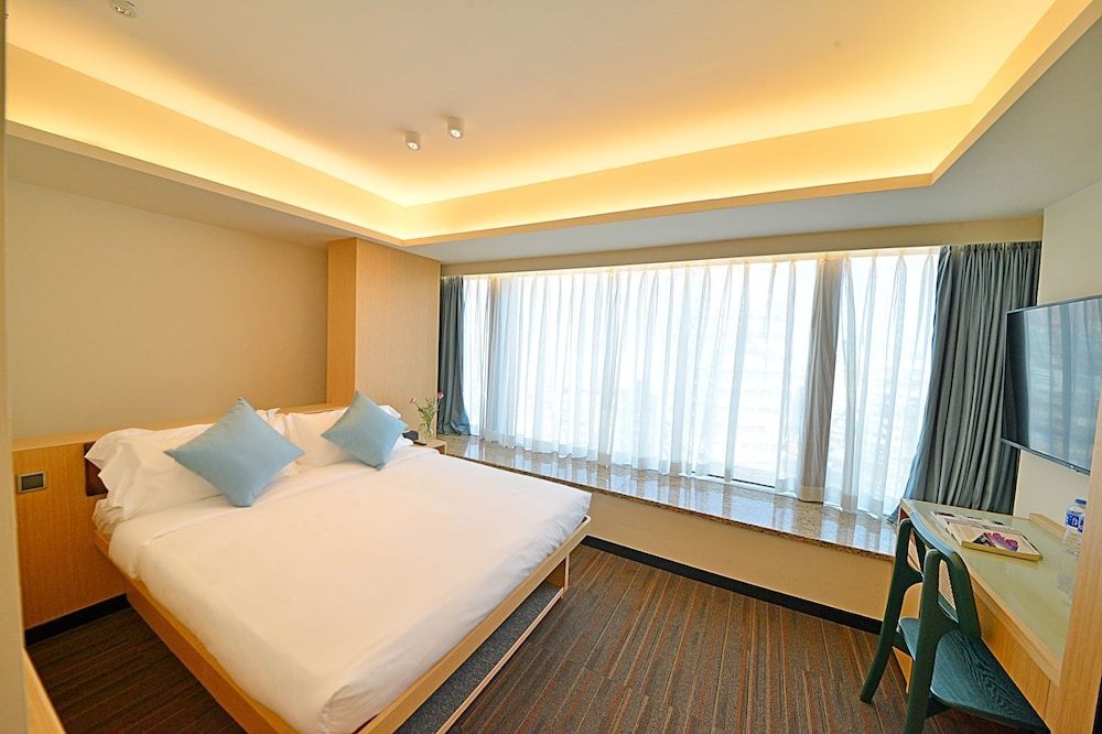 Hi View Corner Double Room
