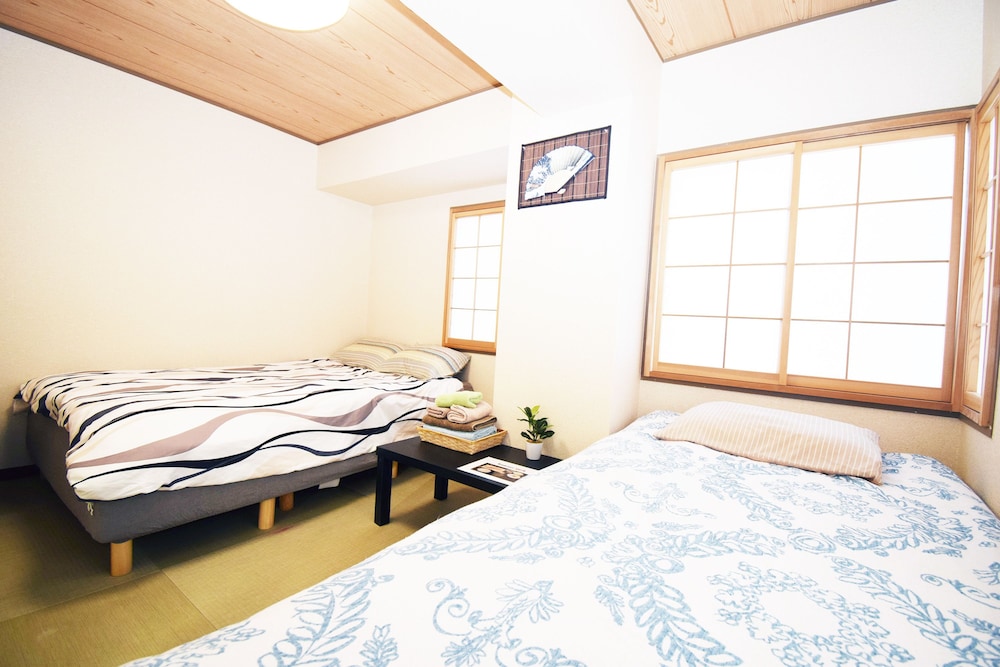 Room 302 photo 3