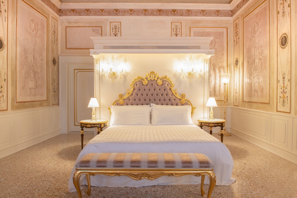 Suite Supreme, Canal View photo 2
