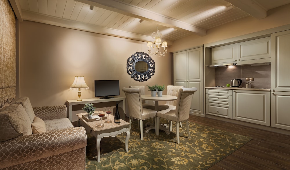 Junior Suite, Garden View - Photo 2