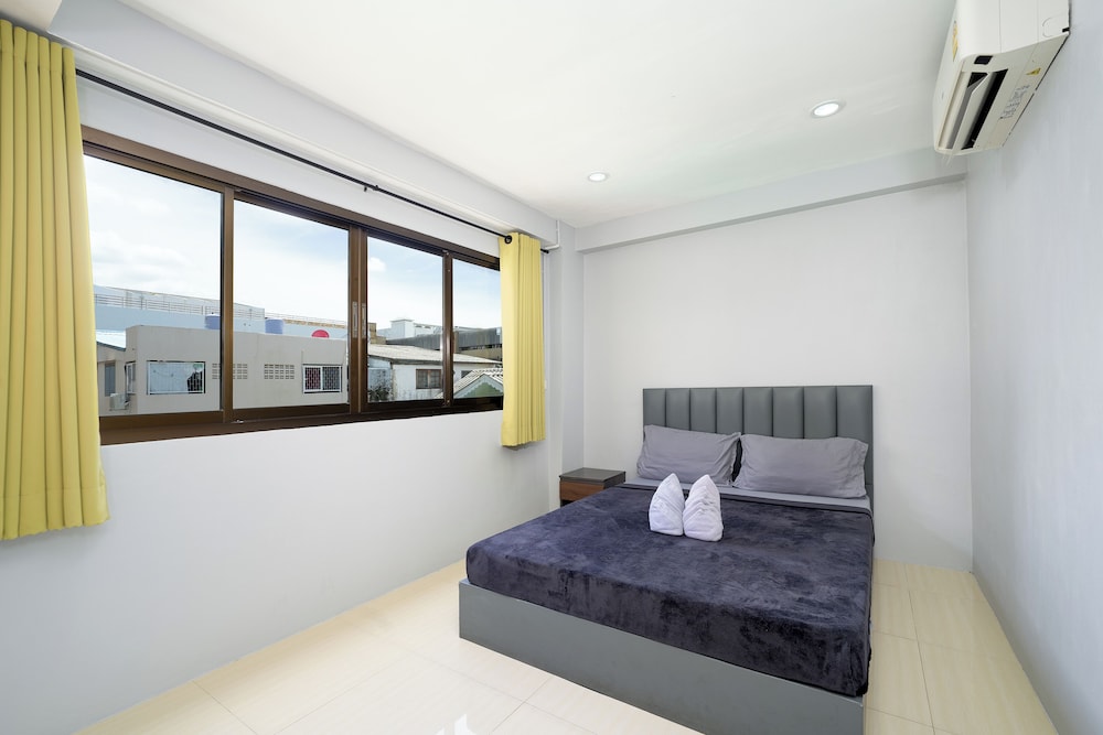 Double Room with Shared Bathroom photo 1