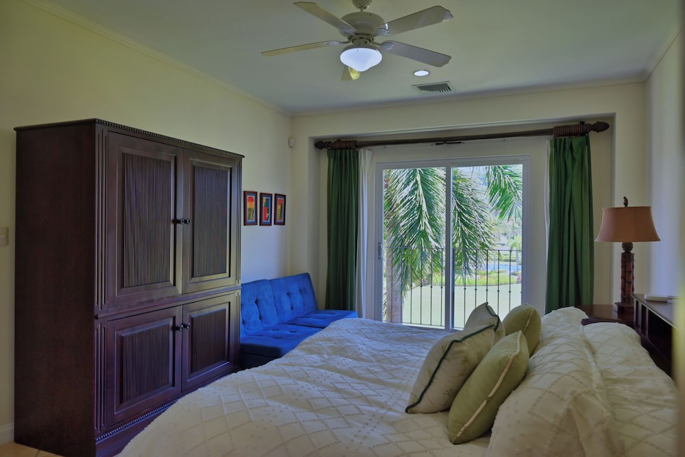 Condo photo 2
