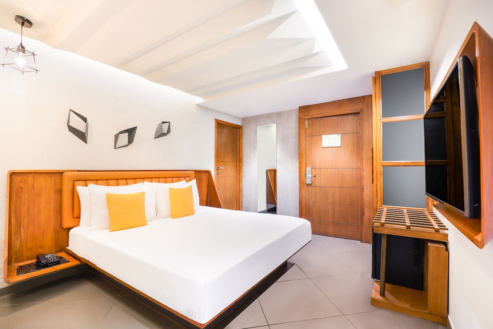Deluxe Room - Photo 3