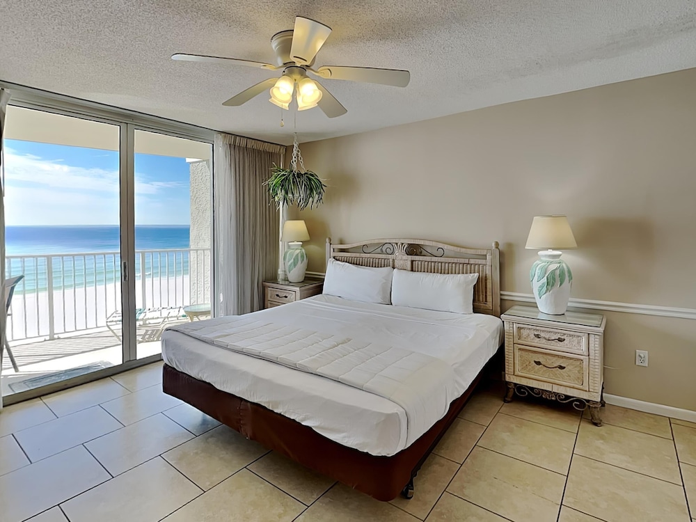 Condo, 1 King Bed with Sofa bed, Balcony, Ocean View (T3 402 - No Pets)