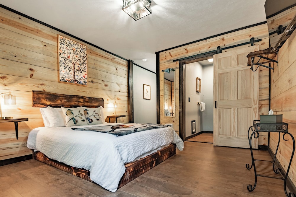 Robin Room C
