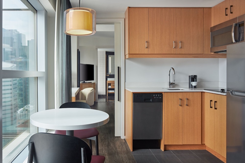 Executive Suite, 1 Bedroom thumbnail 5