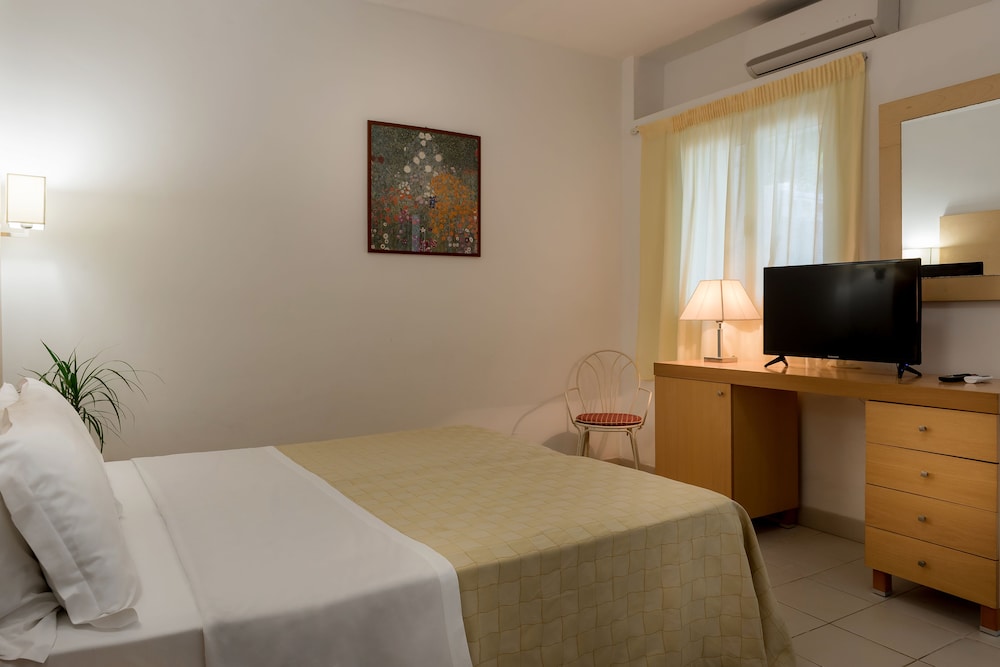 Economy Quadruple Room