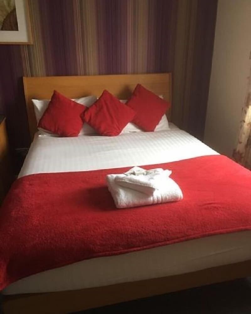 Classic Double Room, 1 King Bed, Non Smoking photo 3
