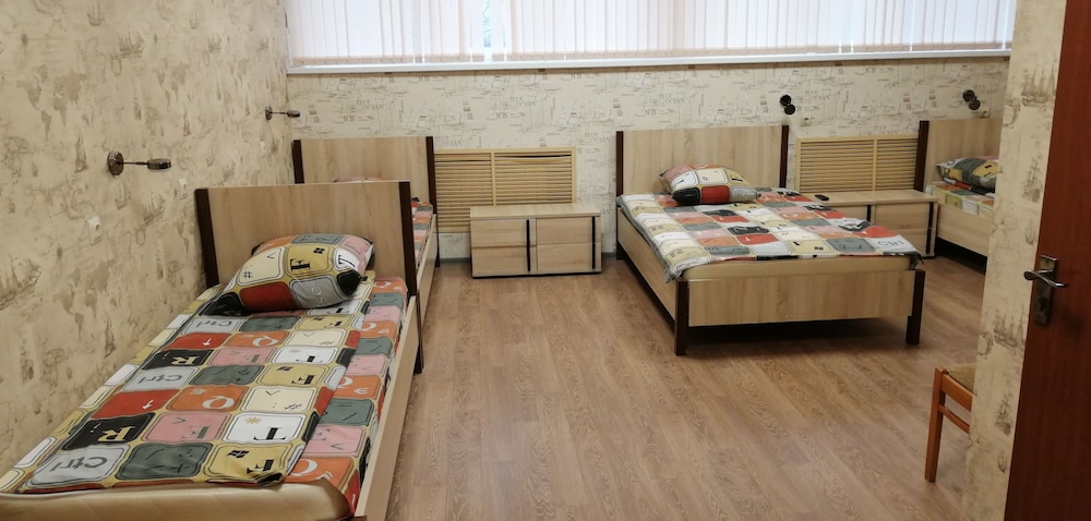 Shared Dormitory, Men only (5 beds) photo 3